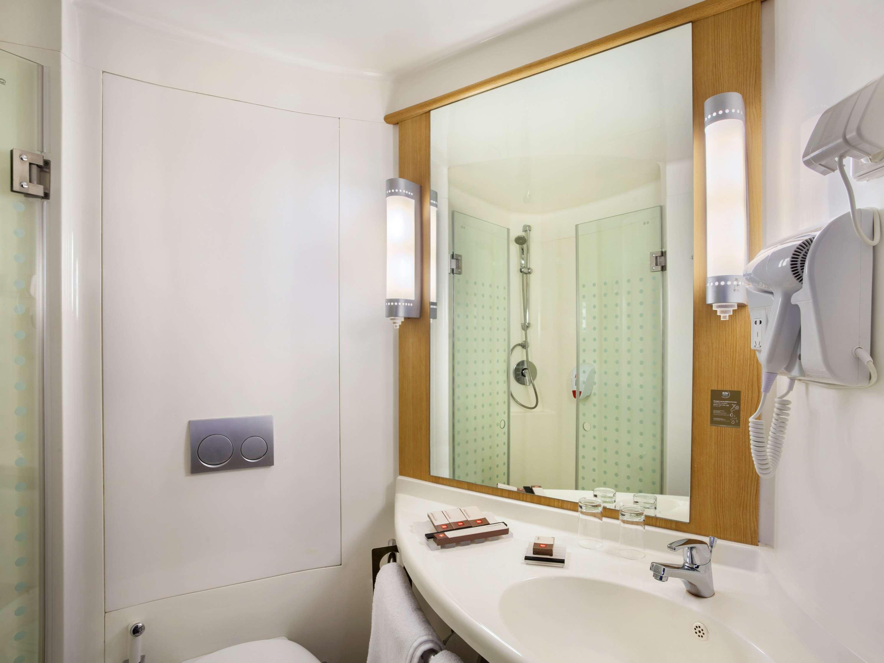 Ibis Pontianak City Center Zewnętrze zdjęcie