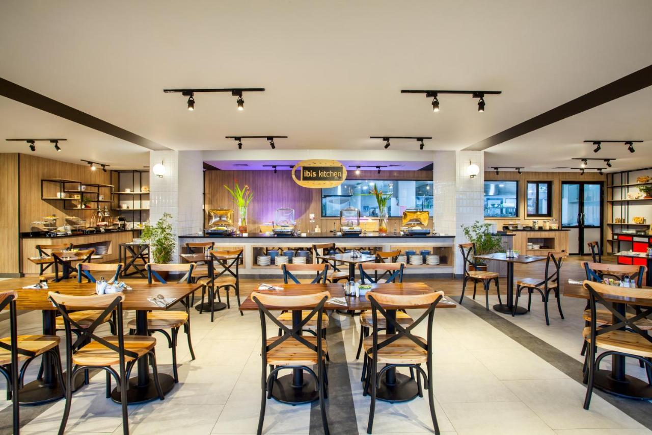 Ibis Pontianak City Center Zewnętrze zdjęcie