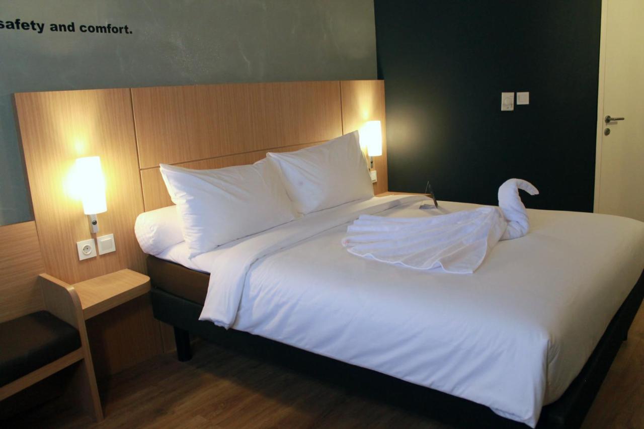 Ibis Pontianak City Center Zewnętrze zdjęcie