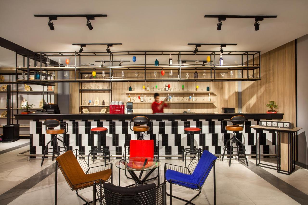 Ibis Pontianak City Center Zewnętrze zdjęcie