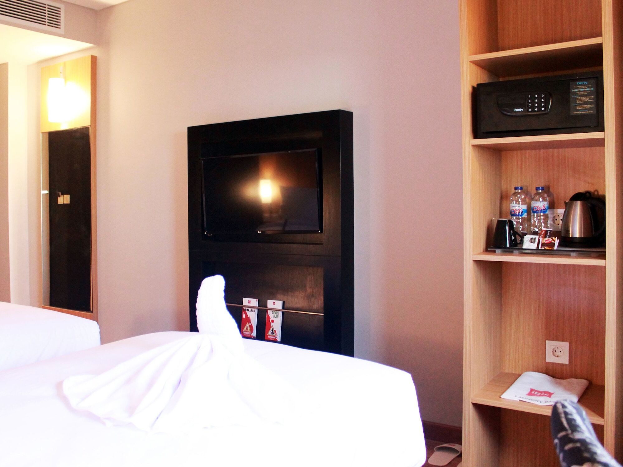 Ibis Pontianak City Center Zewnętrze zdjęcie