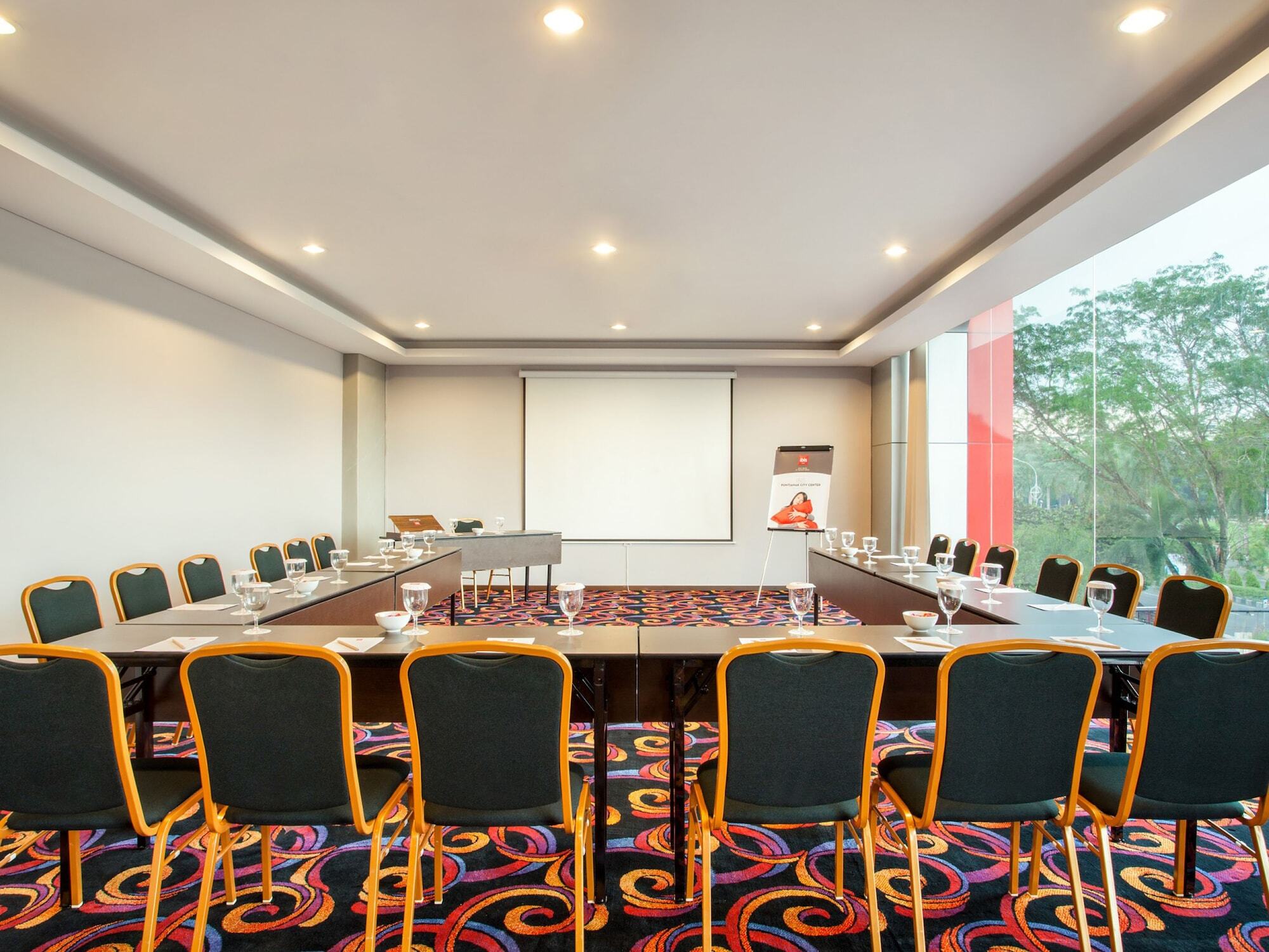 Ibis Pontianak City Center Zewnętrze zdjęcie