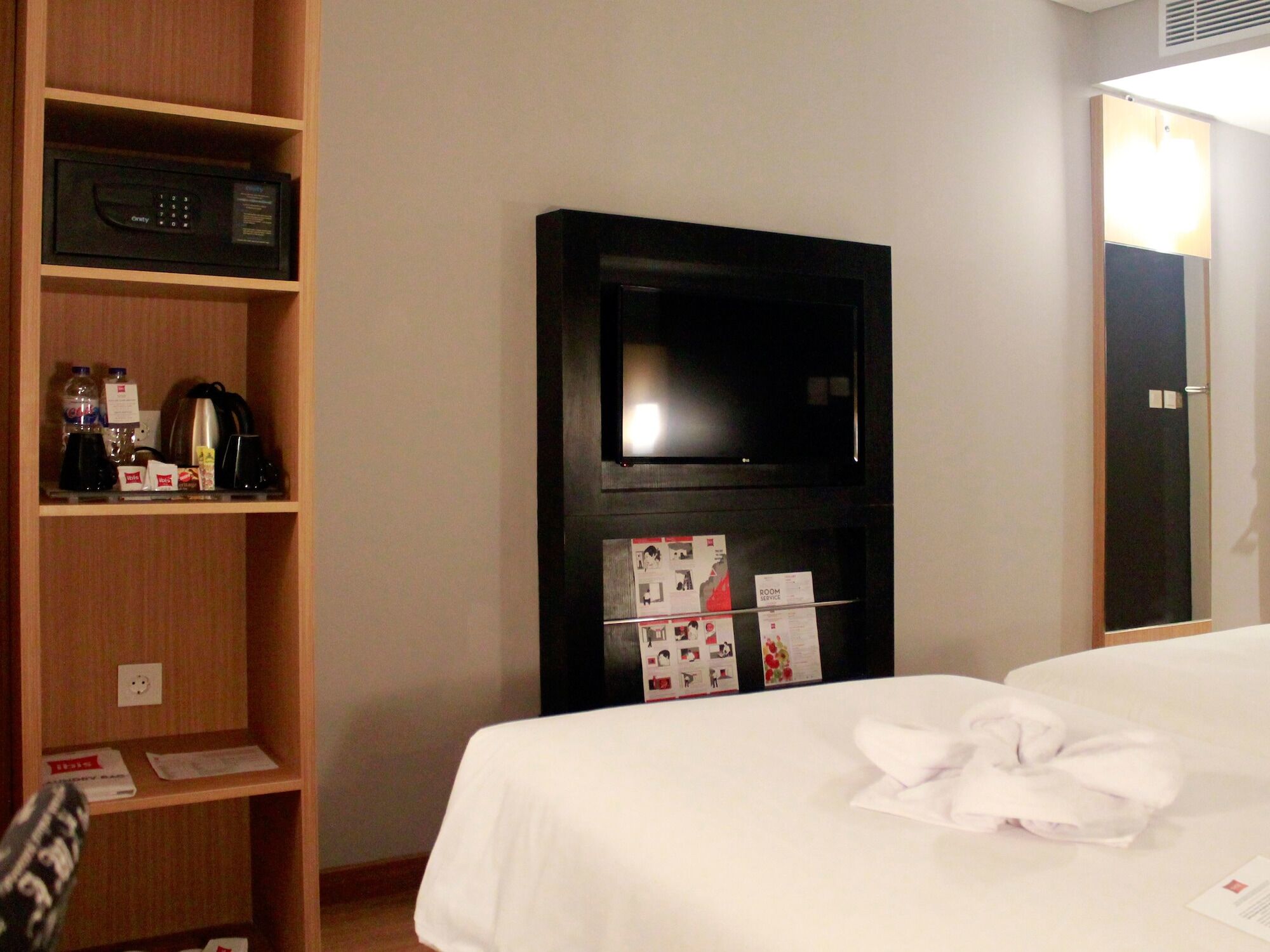 Ibis Pontianak City Center Zewnętrze zdjęcie
